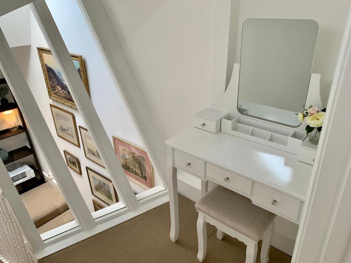 Lovely Newly Refurbished Apartment In Battersea London Eksteriør bilde